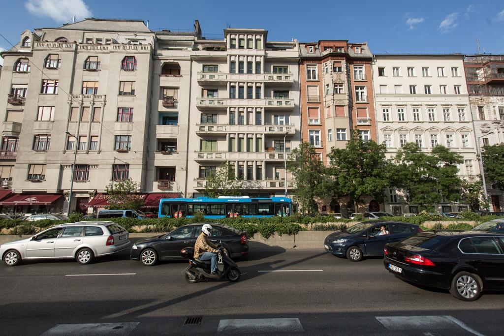Riverside City Budapest Bagian luar foto