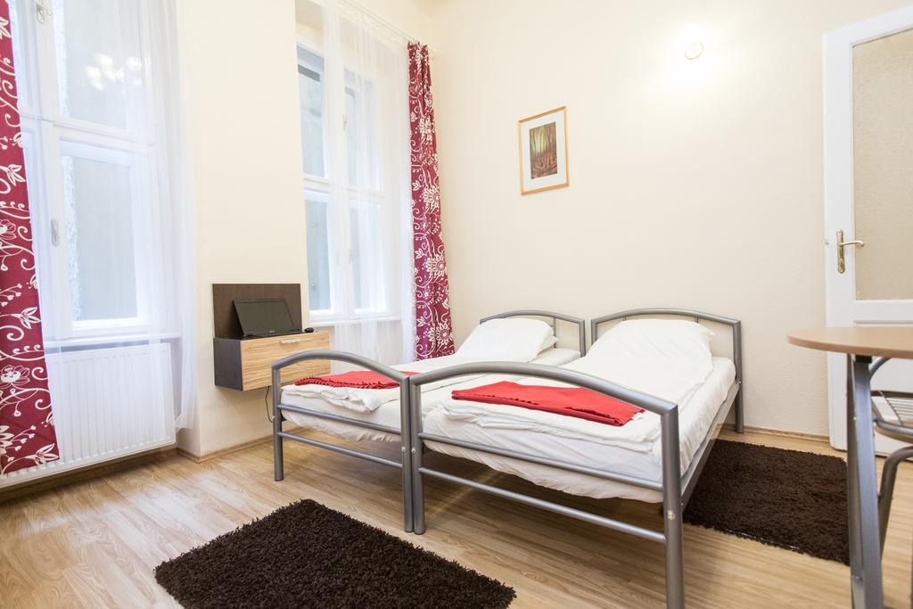 Riverside City Budapest Bagian luar foto