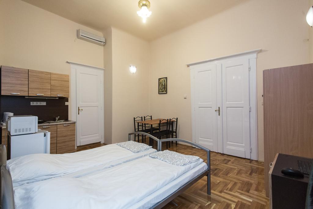 Riverside City Budapest Ruang foto